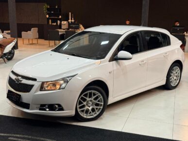 CHEVROLET CRUZE LT HB 2014 - Ampére Multimarcas - Veículos usados e semi novos à venda em Curitiba/PR