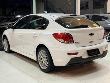 CHEVROLET CRUZE LT HB 2014 - Ampére Multimarcas - Veículos usados e semi novos à venda em Curitiba/PR