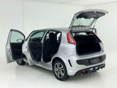 FIAT PUNTO BLACKMOTIN DL 2017 - Ampére Multimarcas - Veículos usados e semi novos à venda em Curitiba/PR