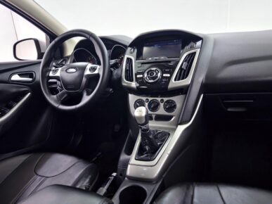 FORD FOCUS SE 1.6 H 2015 - Ampére Multimarcas - Veículos usados e semi novos à venda em Curitiba/PR