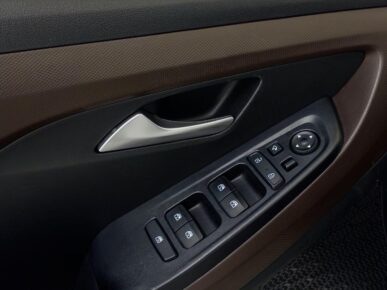 HYUNDAI CRETA 1TA PLTINUM 2022 - Ampére Multimarcas - Veículos usados e semi novos à venda em Curitiba/PR