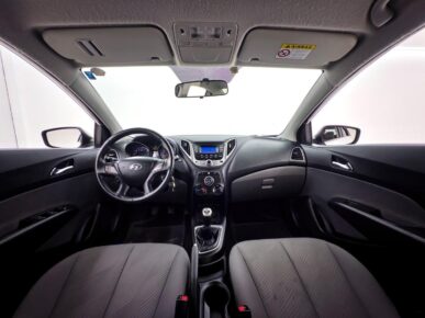HYUNDAI HB20S PREMIUM 1.6 FLEX 16V MEC. 4P 2014 - Ampére Multimarcas - Veículos usados e semi novos à venda em Curitiba/PR