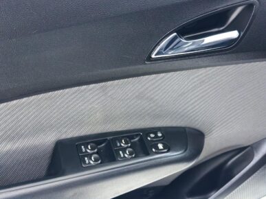 HYUNDAI HB20S PREMIUM 1.6 FLEX 16V MEC. 4P 2014 - Ampére Multimarcas - Veículos usados e semi novos à venda em Curitiba/PR