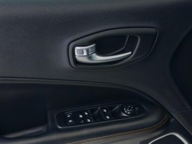 JEEP COMPASS LIMITED D 2020 - Ampére Multimarcas - Veículos usados e semi novos à venda em Curitiba/PR