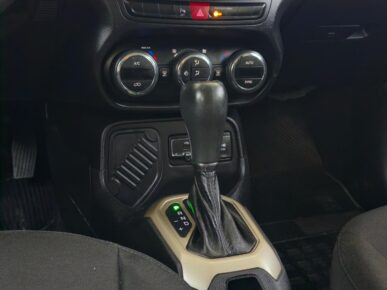 JEEP RENEGADE LNGTD AT 2016 - Ampére Multimarcas - Veículos usados e semi novos à venda em Curitiba/PR