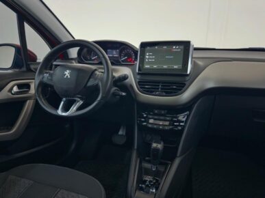 PEUGEOT 208 GRIFRE EAT6 2019 - Ampére Multimarcas - Veículos usados e semi novos à venda em Curitiba/PR