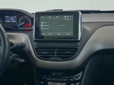 PEUGEOT 208 GRIFRE EAT6 2019 - Ampére Multimarcas - Veículos usados e semi novos à venda em Curitiba/PR