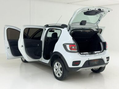 RENAULT SANDERO STEP 16 2017 - Ampére Multimarcas - Veículos usados e semi novos à venda em Curitiba/PR