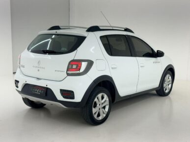 RENAULT SANDERO STEP 16 2017 - Ampére Multimarcas - Veículos usados e semi novos à venda em Curitiba/PR