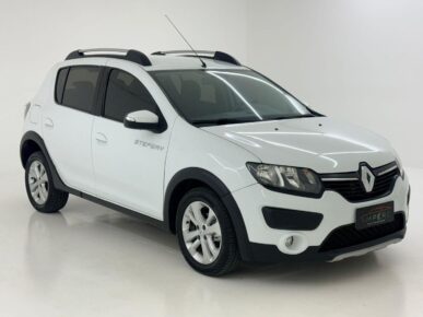 RENAULT SANDERO STEP 16 2017 - Ampére Multimarcas - Veículos usados e semi novos à venda em Curitiba/PR
