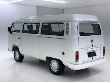 VOLKSWAGEN KOMBI 2009 - Ampére Multimarcas - Veículos usados e semi novos à venda em Curitiba/PR