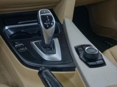BMW 320I ACTIVE FLEX 2015 - Ampére Multimarcas - Veículos usados e semi novos à venda em Curitiba/PR