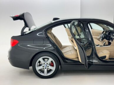 BMW 320I ACTIVE FLEX 2015 - Ampére Multimarcas - Veículos usados e semi novos à venda em Curitiba/PR