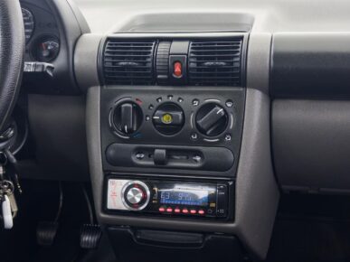 CHEVROLET CHEVROLET CLASSIC LS 2013 - Ampére Multimarcas - Veículos usados e semi novos à venda em Curitiba/PR