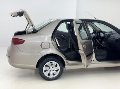FIAT SIENA EL 1.0 FLEX 2015 - Ampére Multimarcas - Veículos usados e semi novos à venda em Curitiba/PR