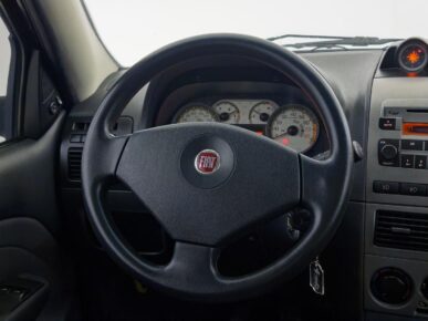 FIAT STRADA ADVENTURE CD 2010 - Ampére Multimarcas - Veículos usados e semi novos à venda em Curitiba/PR