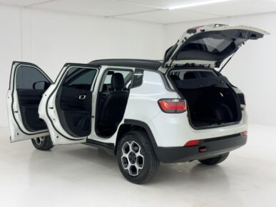 JEEP COMPASS TRAIL TD 2022 - Ampére Multimarcas - Veículos usados e semi novos à venda em Curitiba/PR