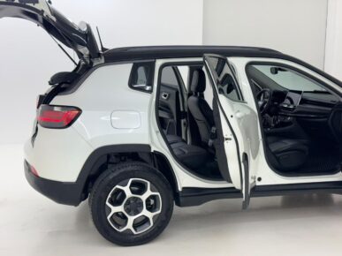 JEEP COMPASS TRAIL TD 2022 - Ampére Multimarcas - Veículos usados e semi novos à venda em Curitiba/PR