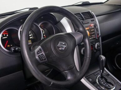 SUZUKI G.VITARA 2WD 5P 2012 - Ampére Multimarcas - Veículos usados e semi novos à venda em Curitiba/PR