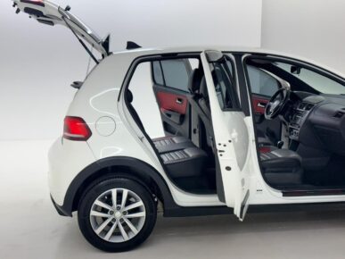 VOLKSWAGEN FOX PEPPER SFV 2017 - Ampére Multimarcas - Veículos usados e semi novos à venda em Curitiba/PR